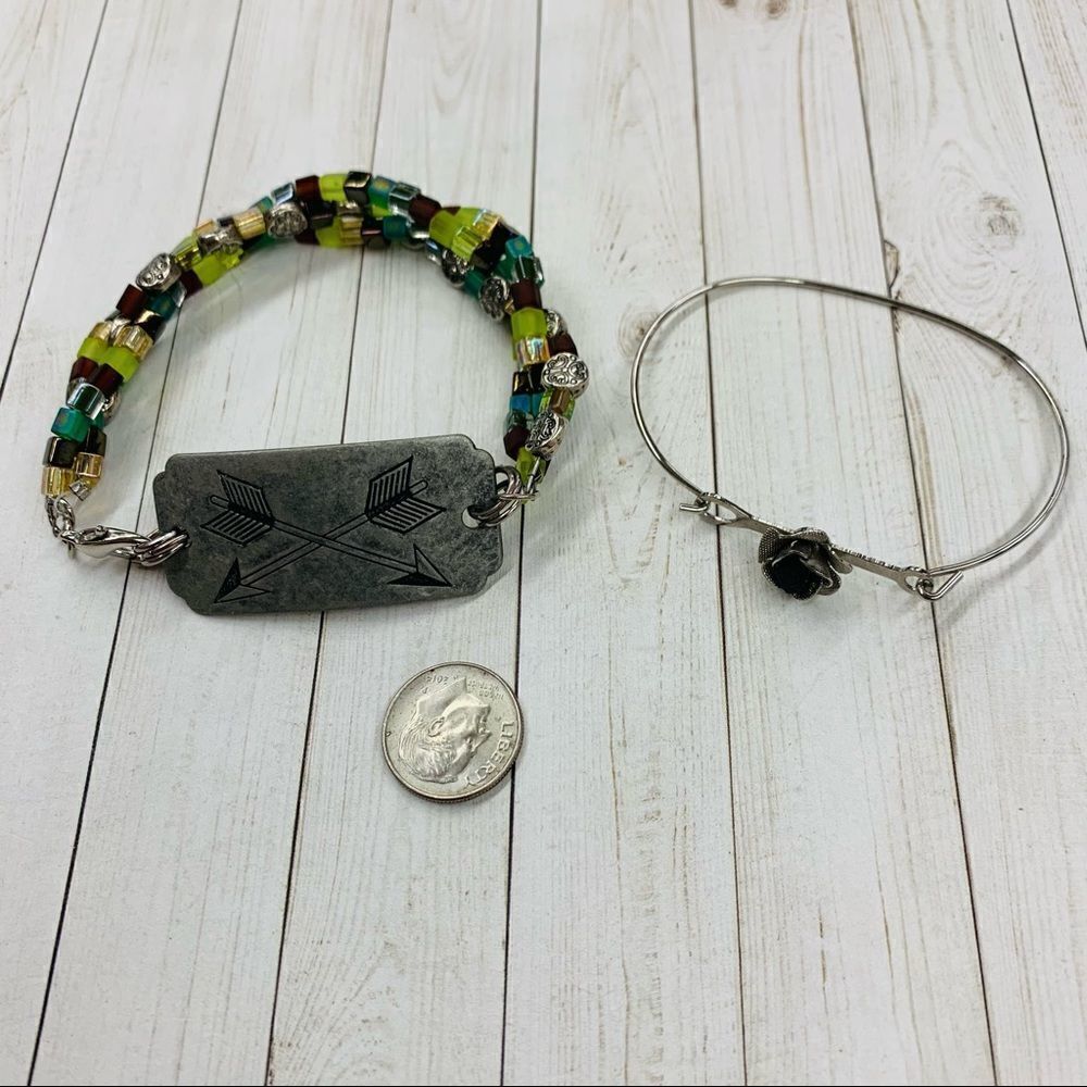 ‎Beaded Arrow and Silver Black Rose Bracelets